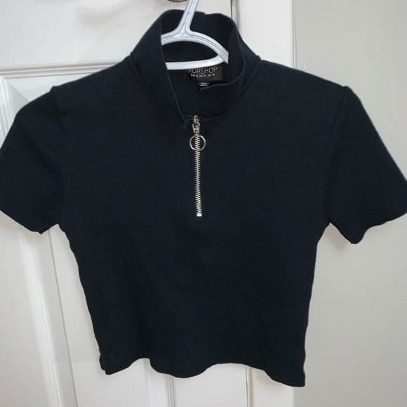 Black collard crop top - Picture 1 of 3